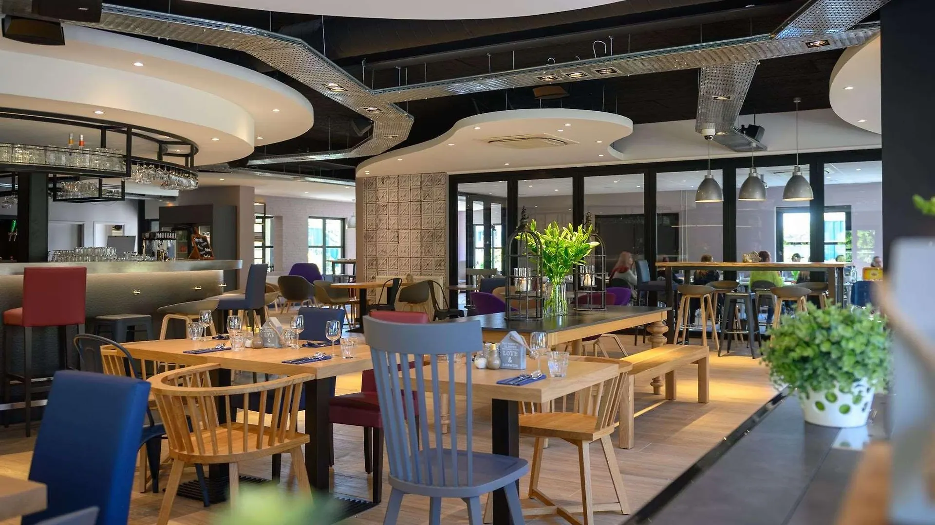 Campanile Hotel & Restaurant Eindhoven 3*,